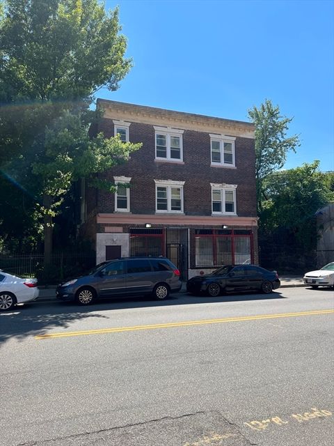 693-691 Dudley St Boston MA 02125