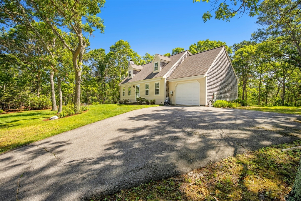 29 Carleton Dr