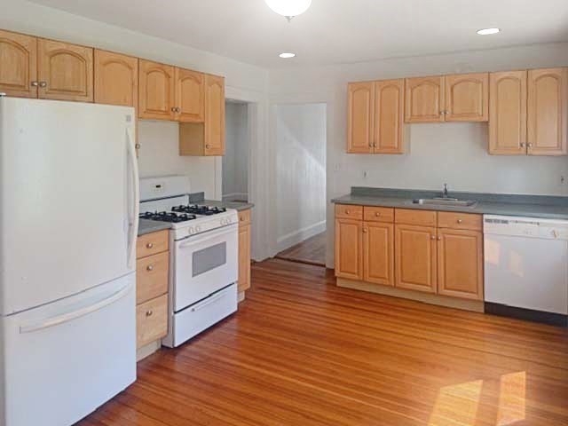 42 West St