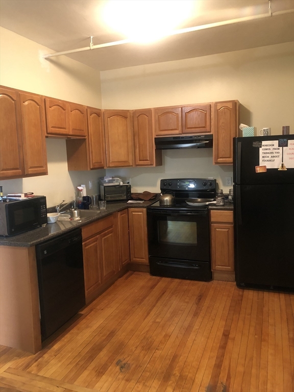 246 Humphrey St 2