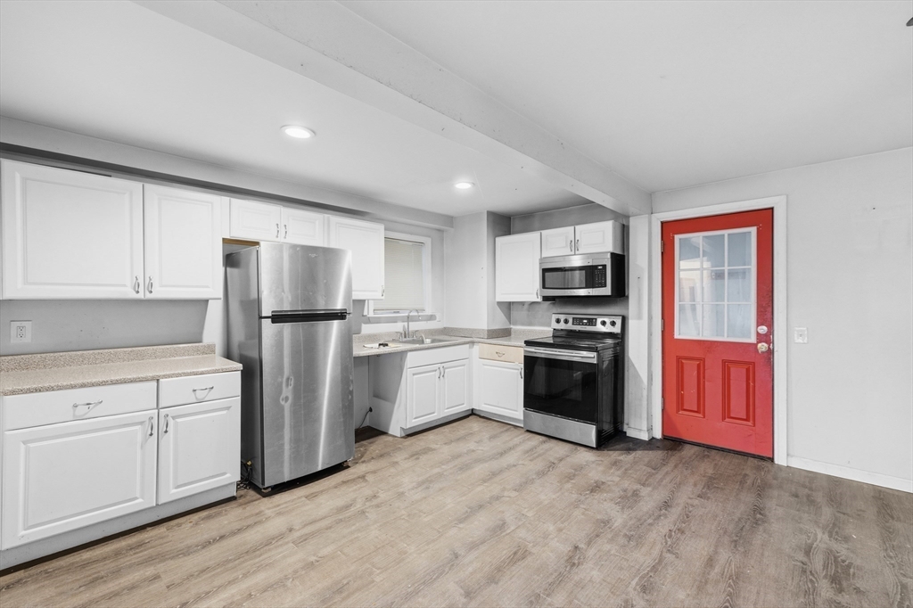 128 Cedar St, New Bedford, MA Photo #4