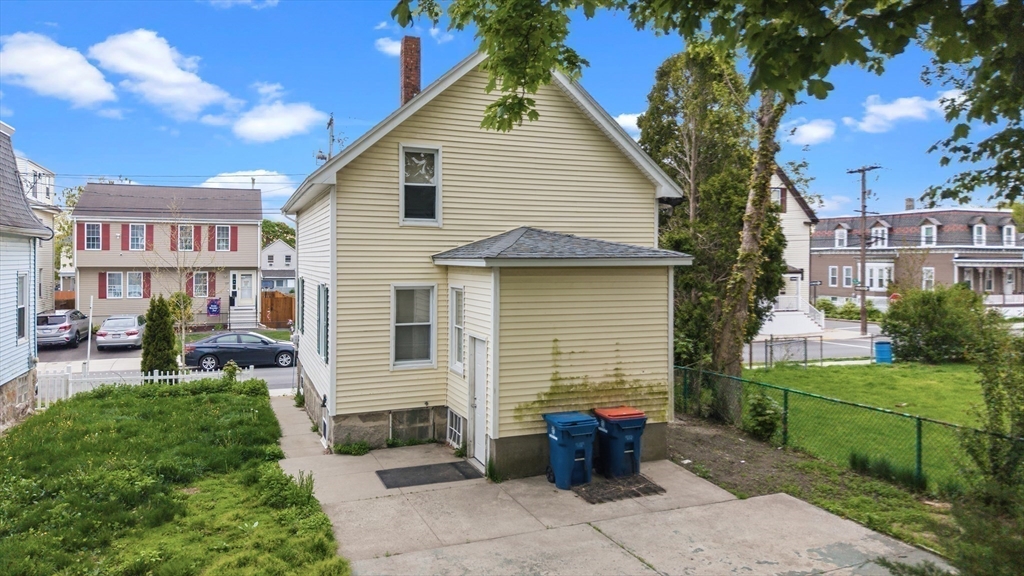 128 Cedar St, New Bedford, MA Photo #22