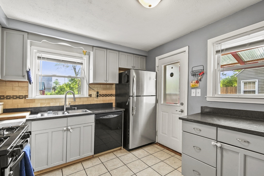 265 Pheland St