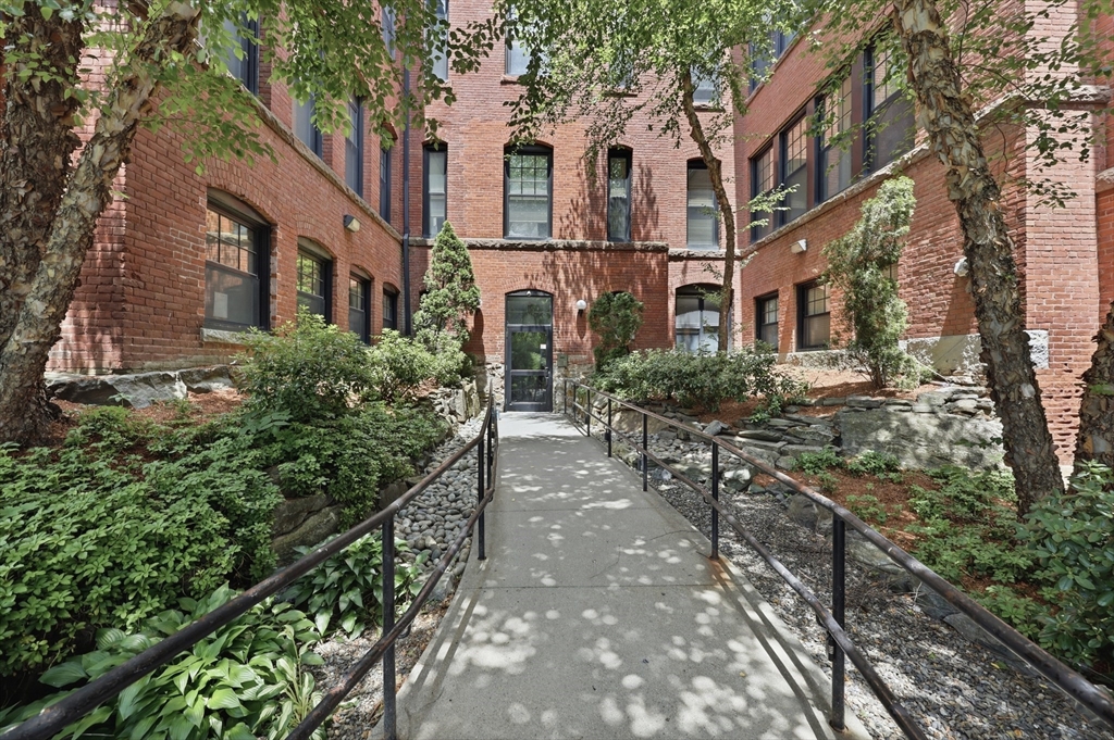 28 Adams Street 106