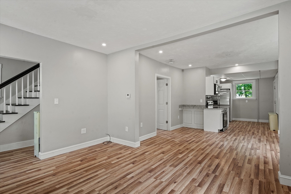 8 Hobson Ave