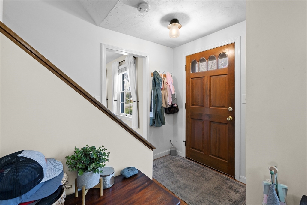 281 Central Street 281