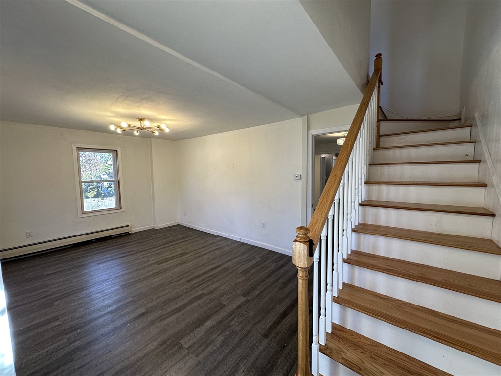 8 Pike St 8