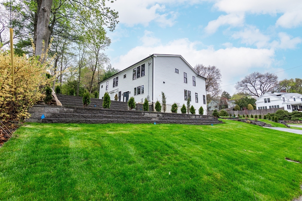 2 Atherton Rd, Winchester, MA Photo #3