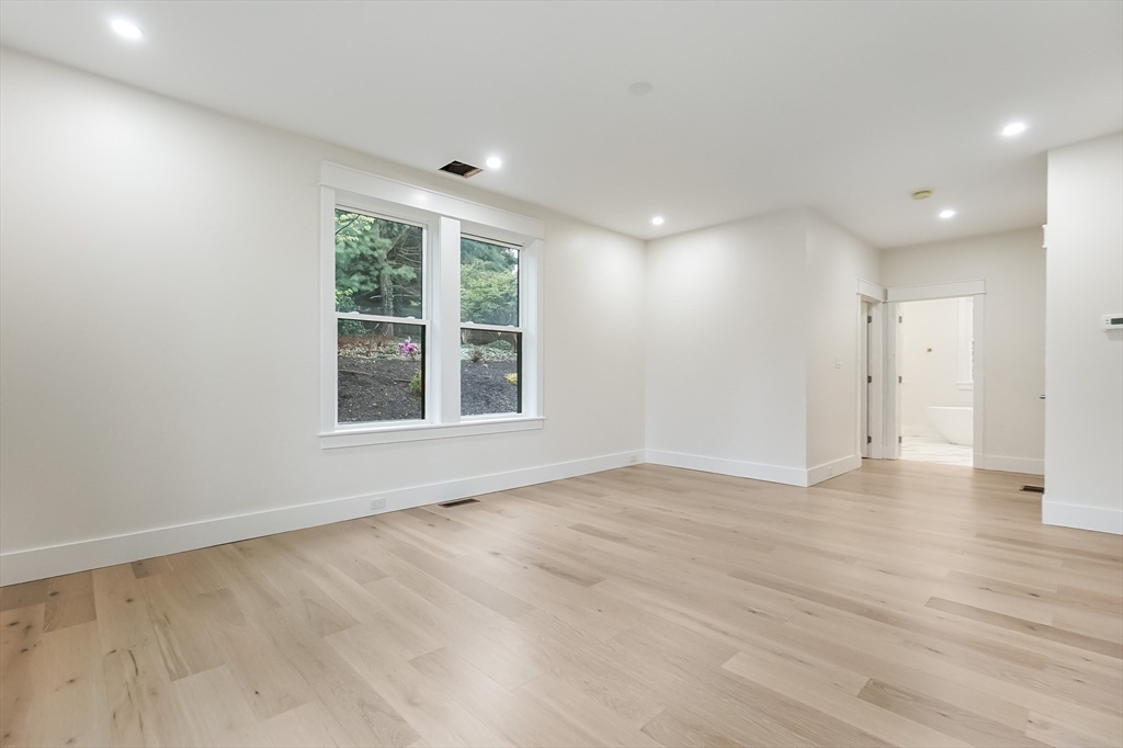 2 Atherton Rd, Winchester, MA Photo #12