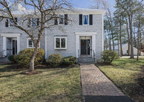 Photo of 225 Lincoln St #D8, Duxbury, MA 02332 (MLS # 73473735)