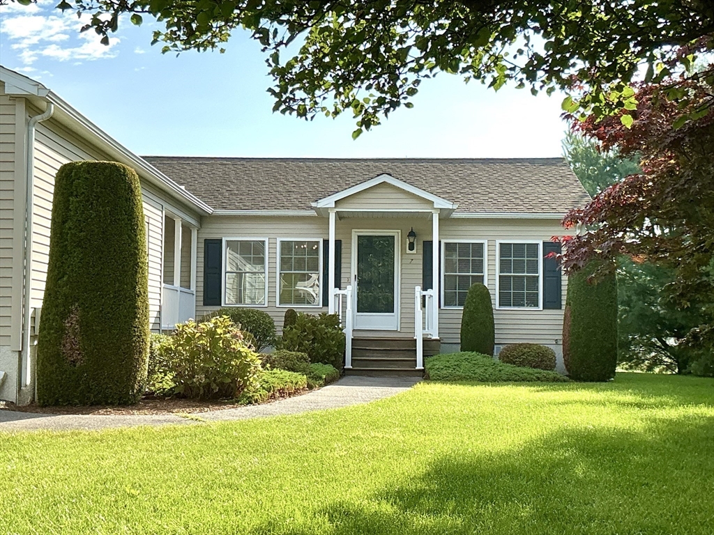 7 Edgestone Drive