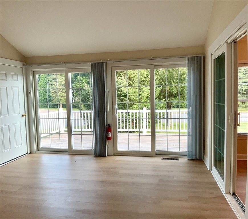 7 Edgestone Drive