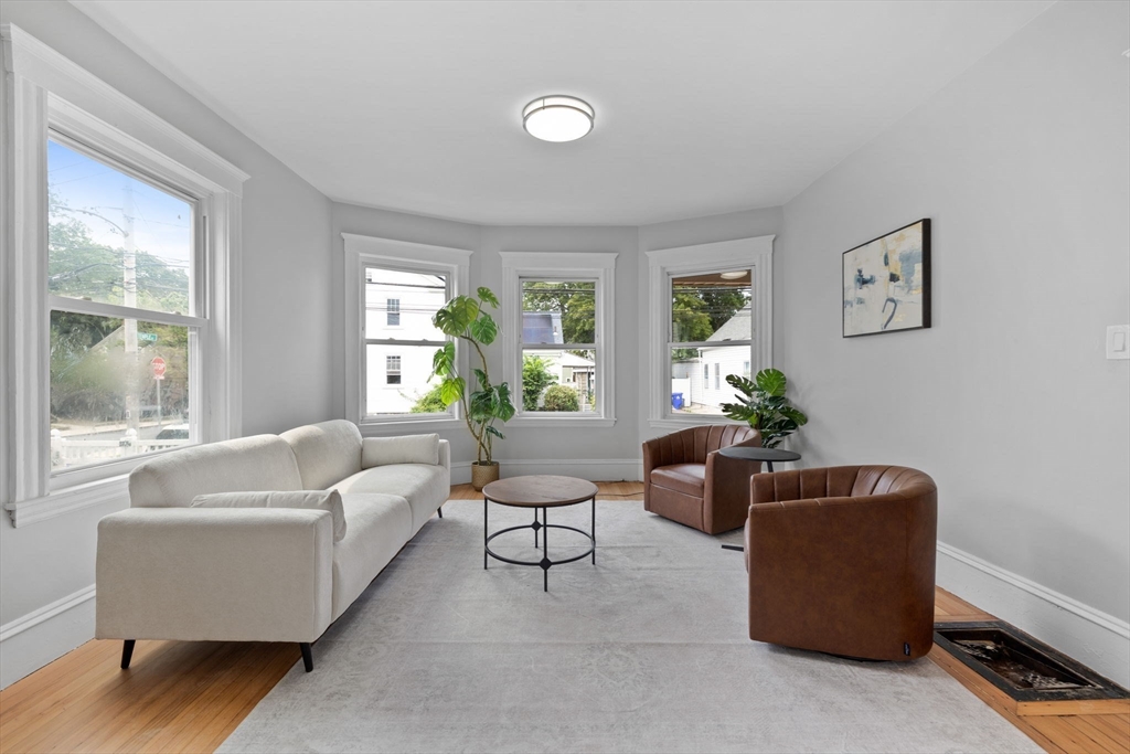 30 Sanford St 1
