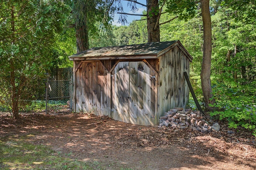 66 Glendale St, Easthampton, MA Photo #35