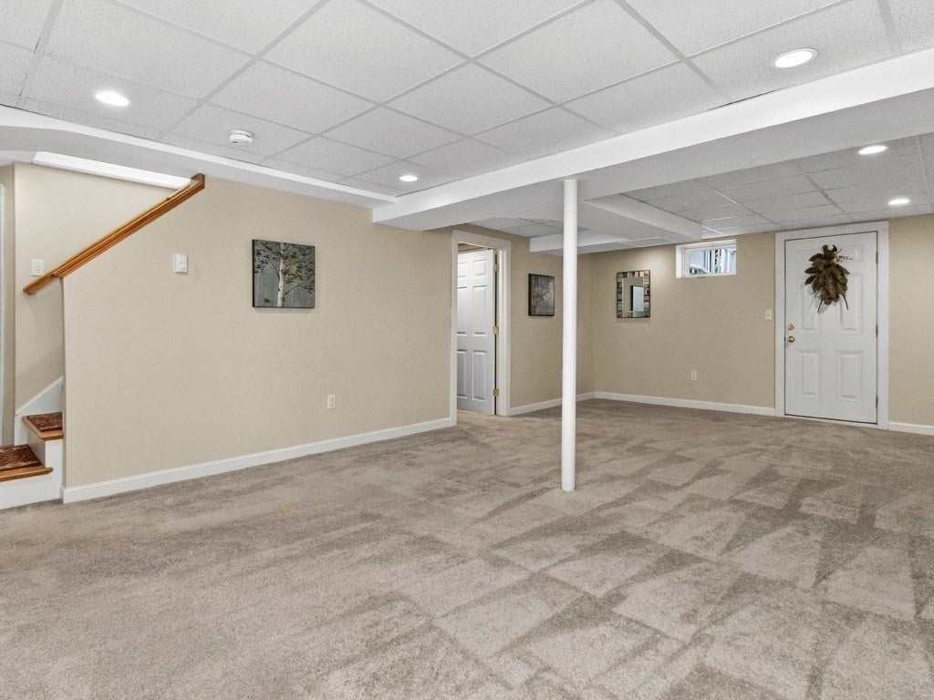 28 Carver Road, Wellesley, MA Photo #28