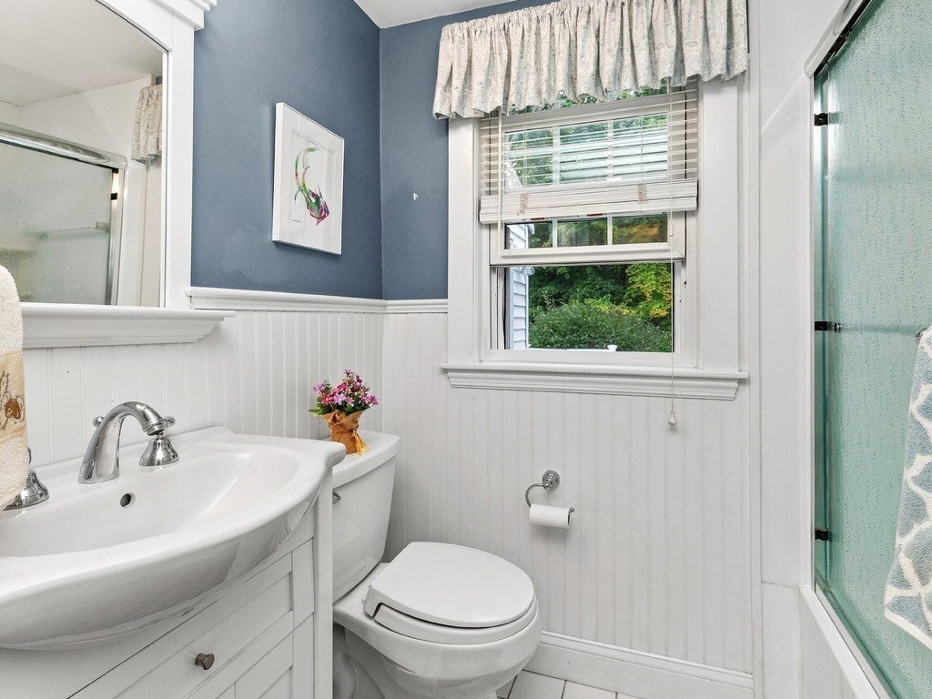 28 Carver Road, Wellesley, MA Photo #17