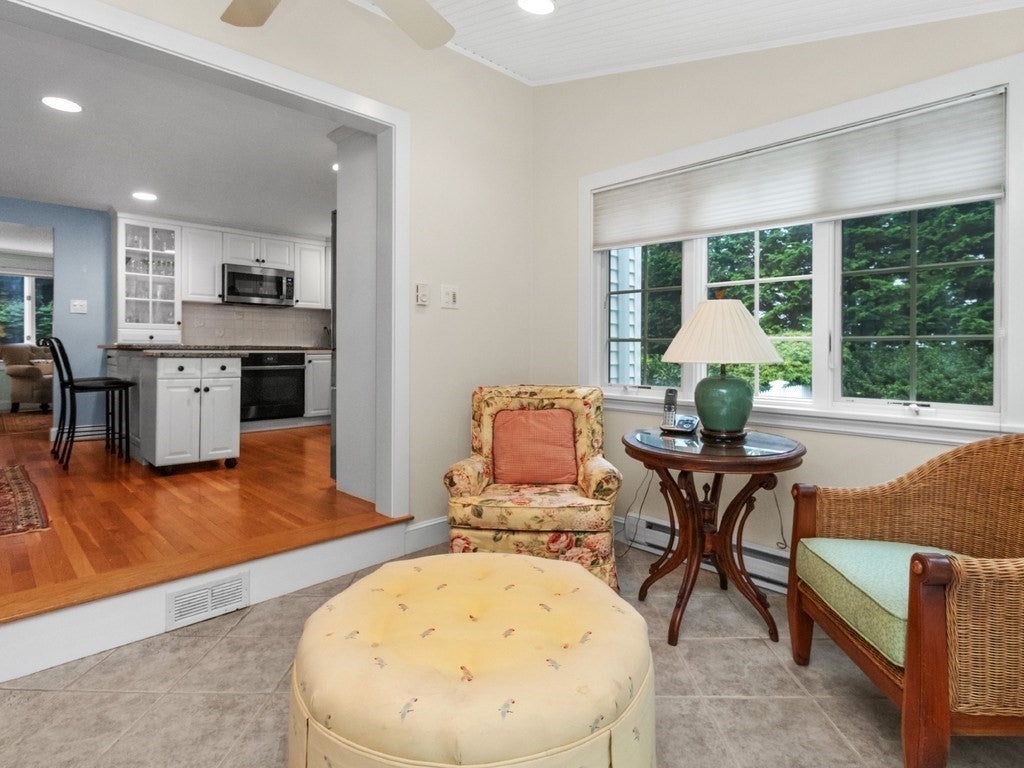 28 Carver Road, Wellesley, MA Photo #16