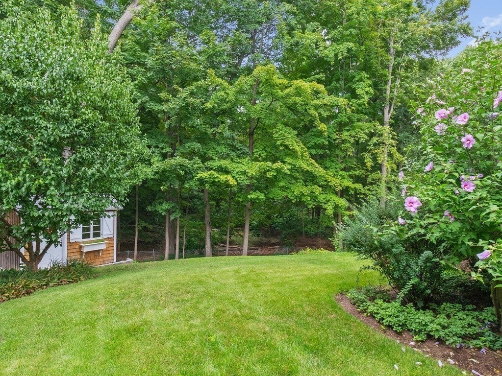 28 Carver Road, Wellesley, MA Photo #35