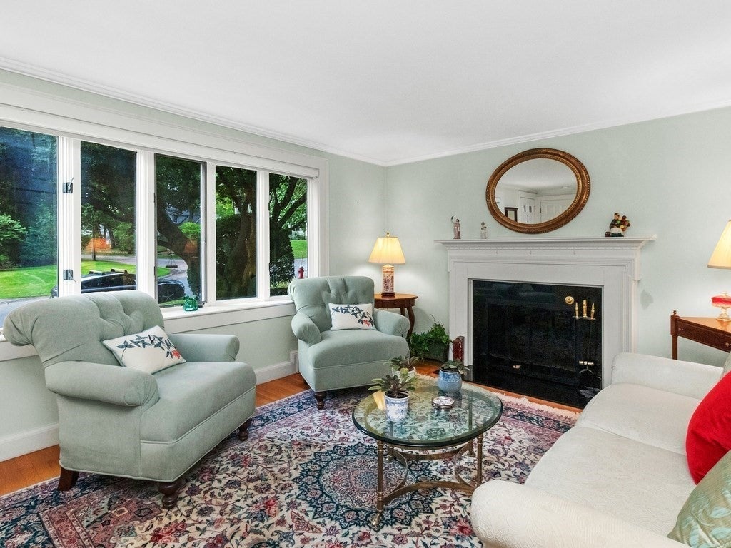 28 Carver Road, Wellesley, MA Photo #7