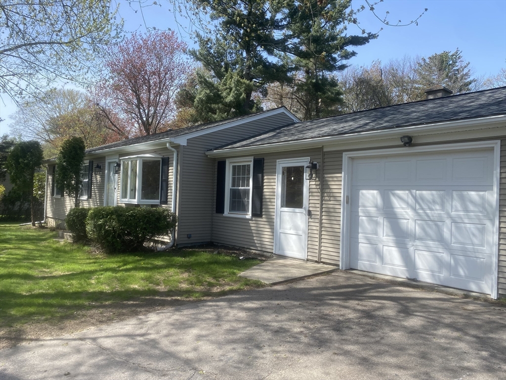 132 Cedar Ln