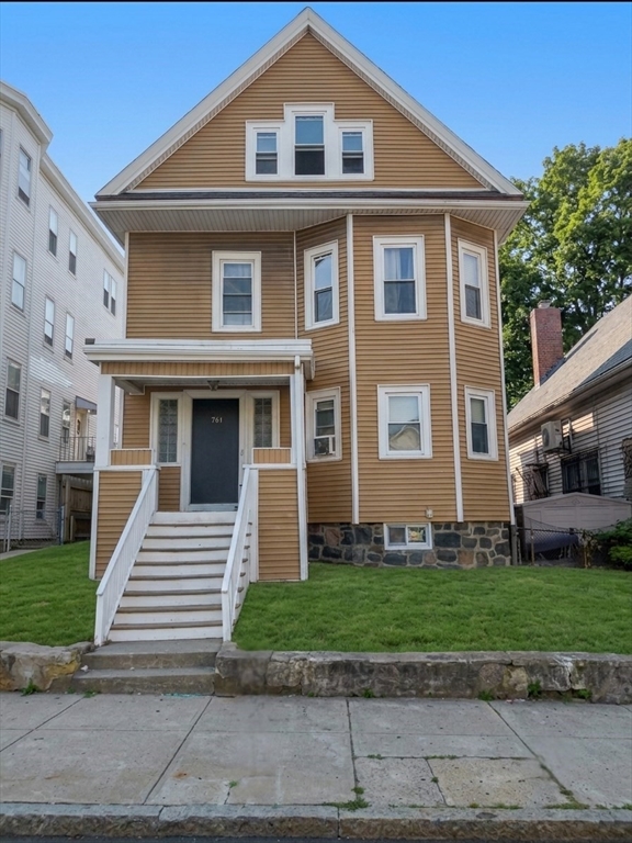 Photo of 761 Broadway, Everett, MA