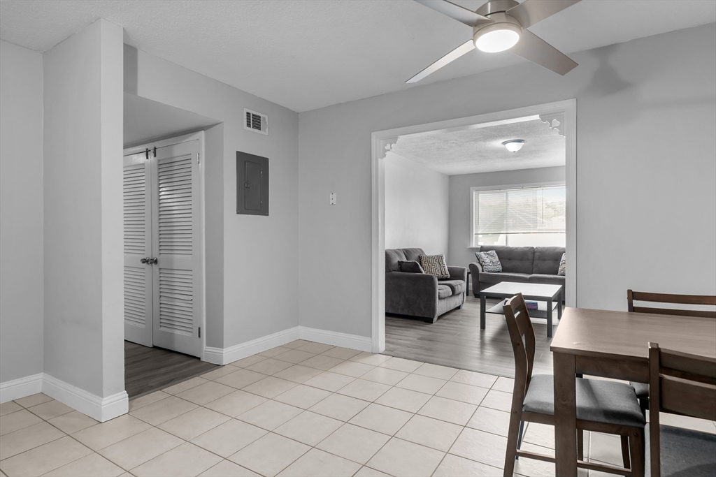 239 Glasgow St 12