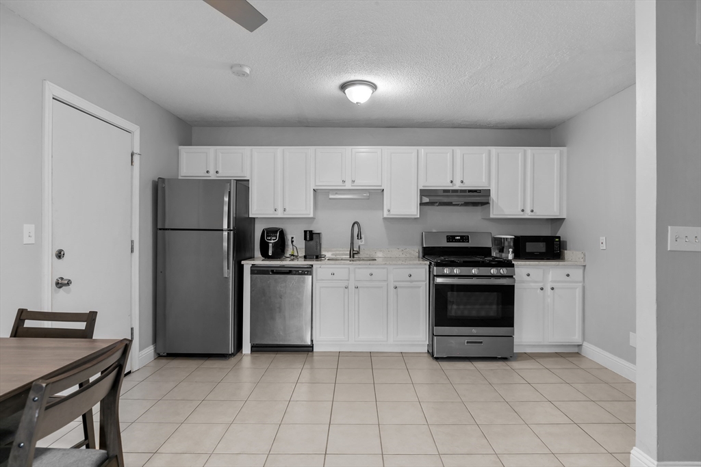 239 Glasgow St 12