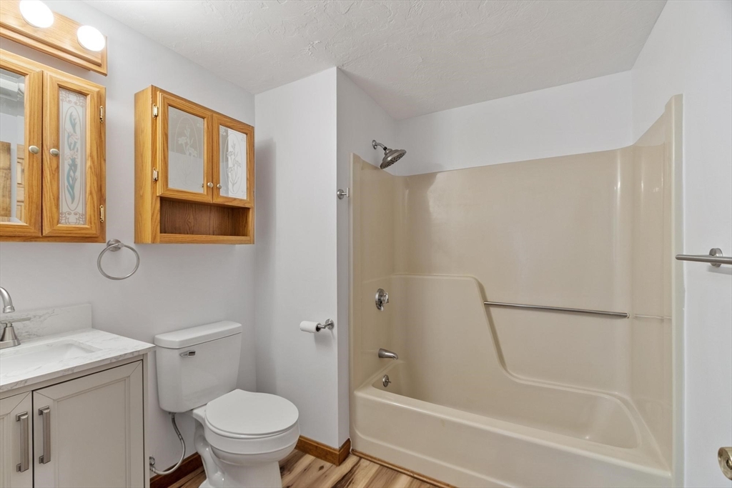 78 Meadow Pond Dr #P, Leominster, MA Photo #20