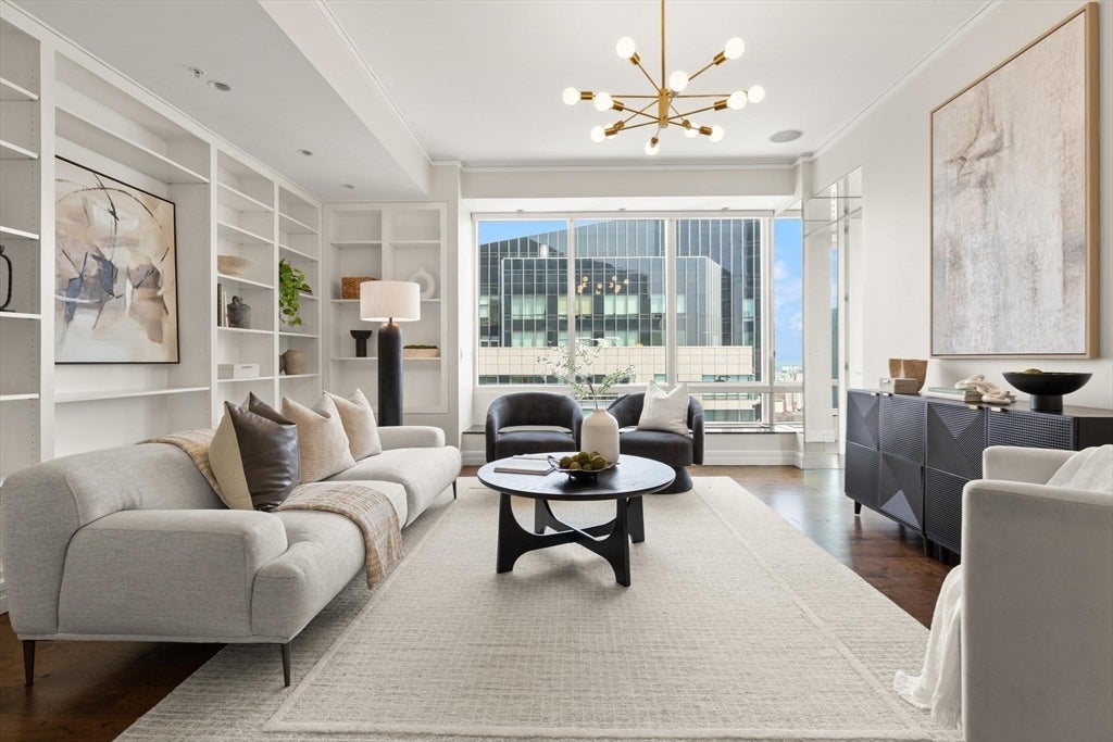 2 Avery Street 36F