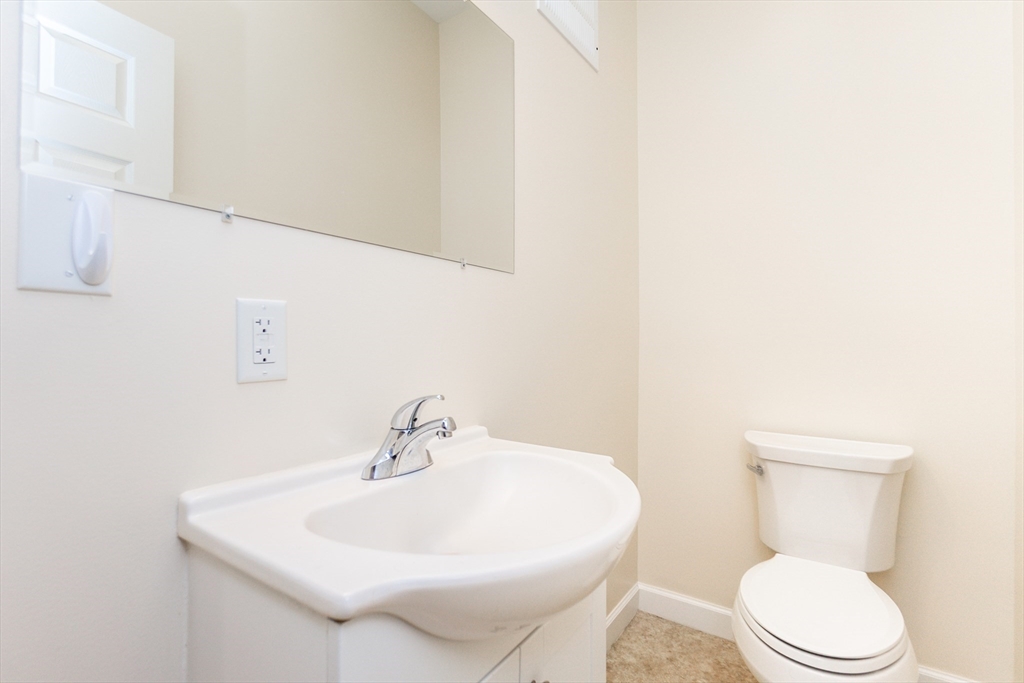 909 Hancock St #1, Quincy, MA Photo #19