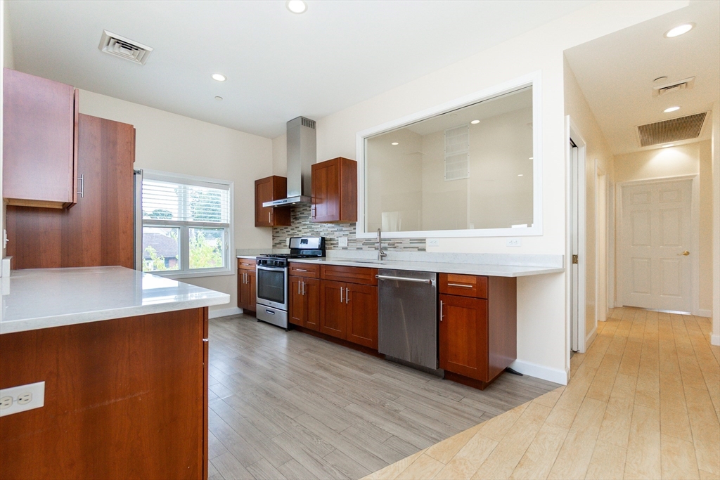 909 Hancock St #1, Quincy, MA Photo #5