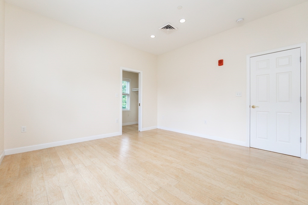 909 Hancock St #1, Quincy, MA Photo #15
