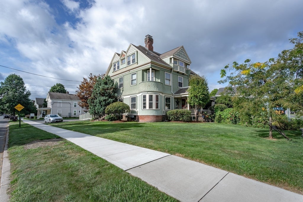 56 Court St
