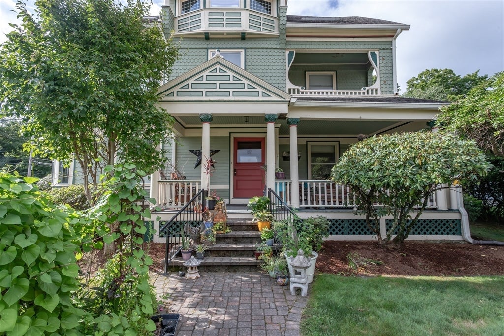 56 Court St