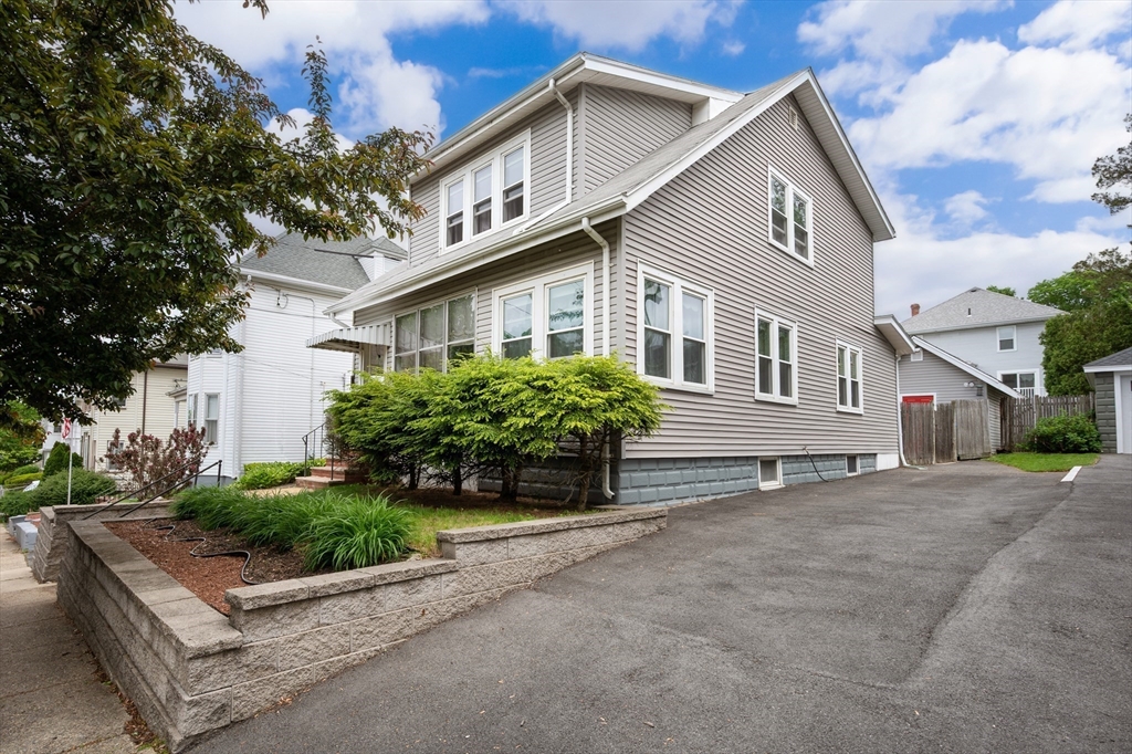 32 Burget Ave