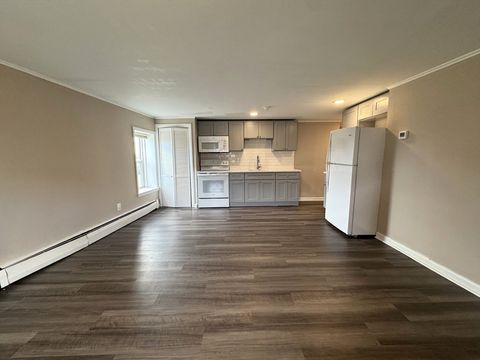 Photo of 31 Western Ave #9, Gloucester, MA 01930 (MLS # 73508895)
