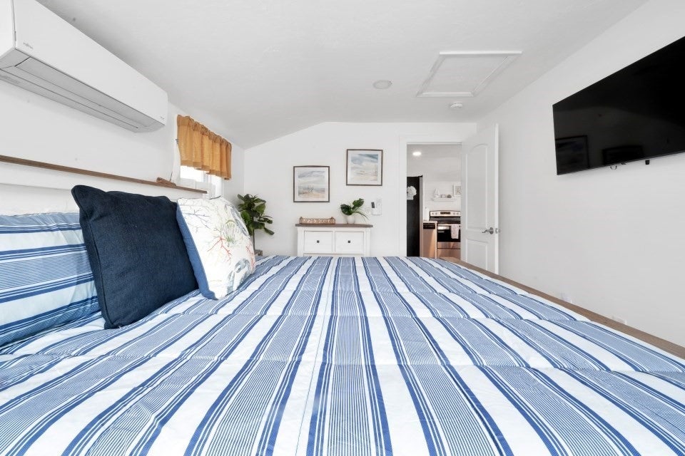8 Green St, Wareham, MA Photo #16