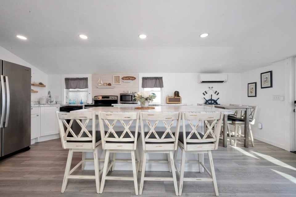 8 Green St, Wareham, MA Photo #10
