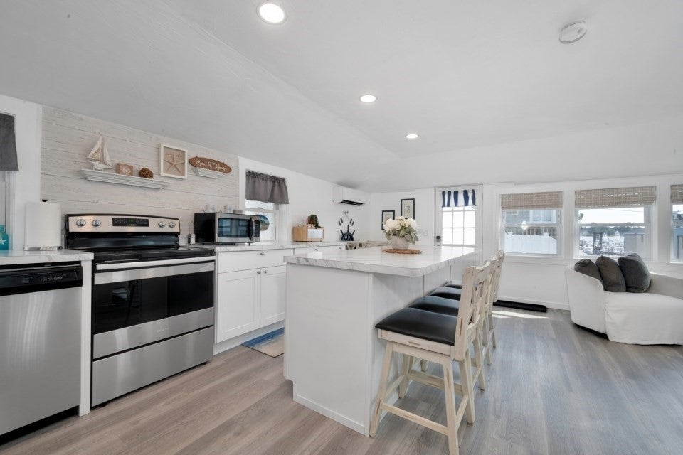 8 Green St, Wareham, MA Photo #12