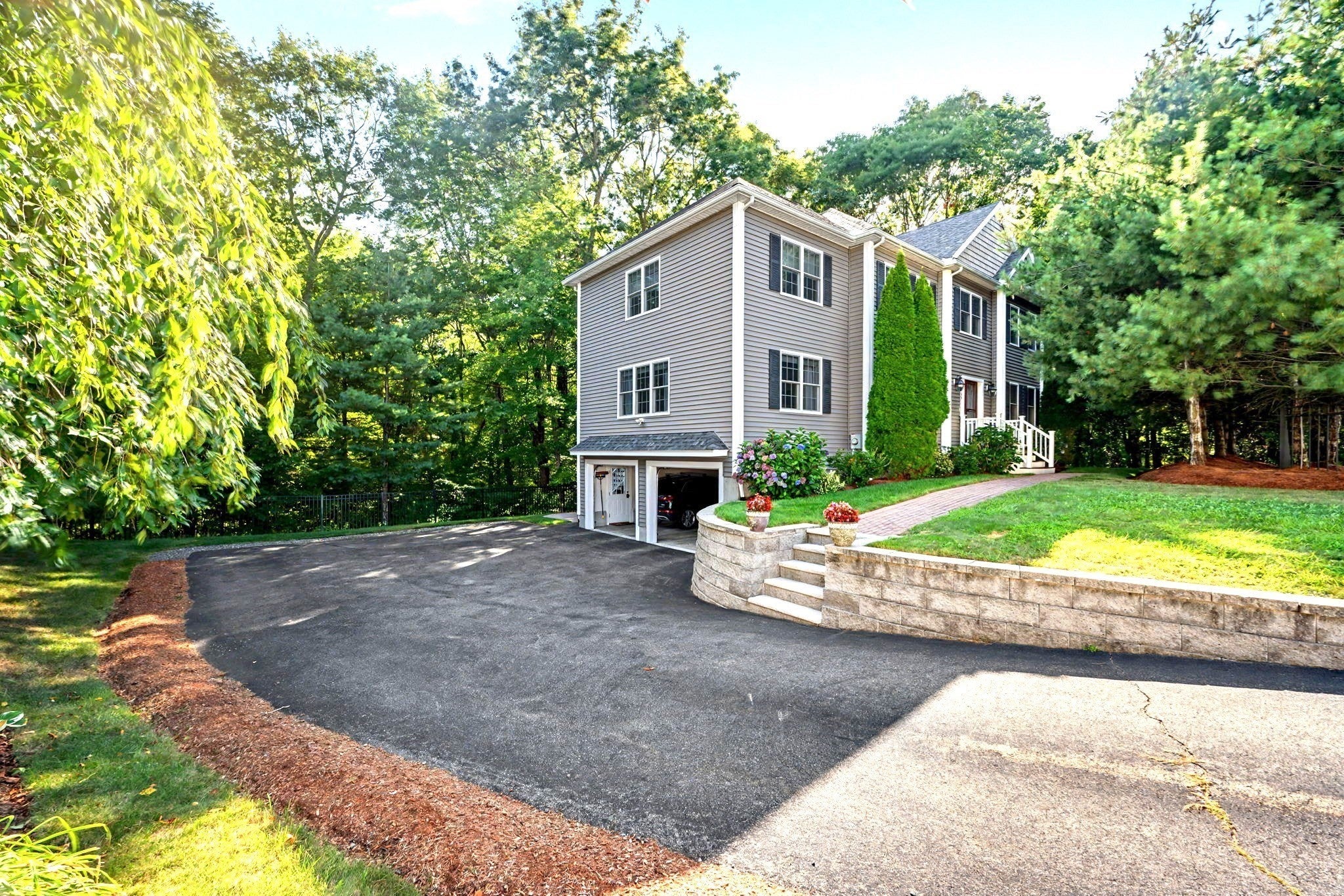 44 Ashwood Ave, Wilmington, MA Photo #1