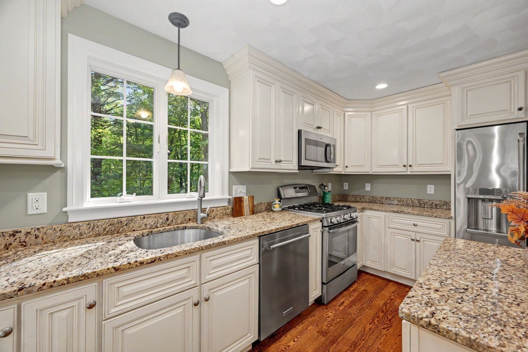 44 Ashwood Ave