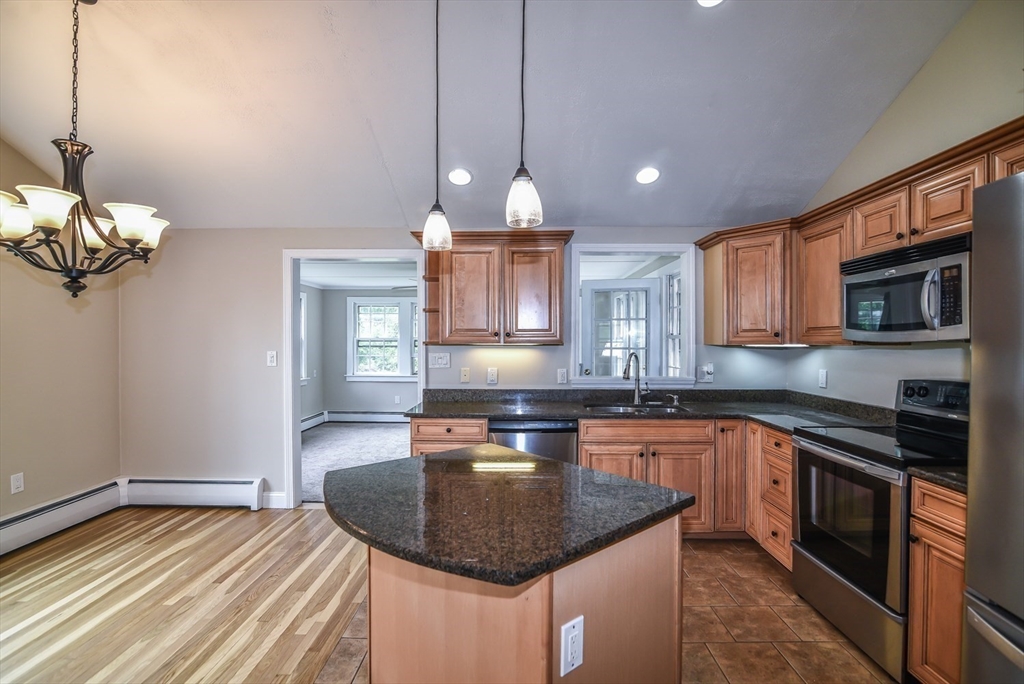 14 Centerville Dr