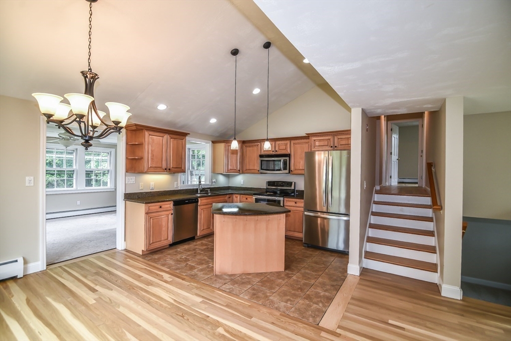 14 Centerville Dr