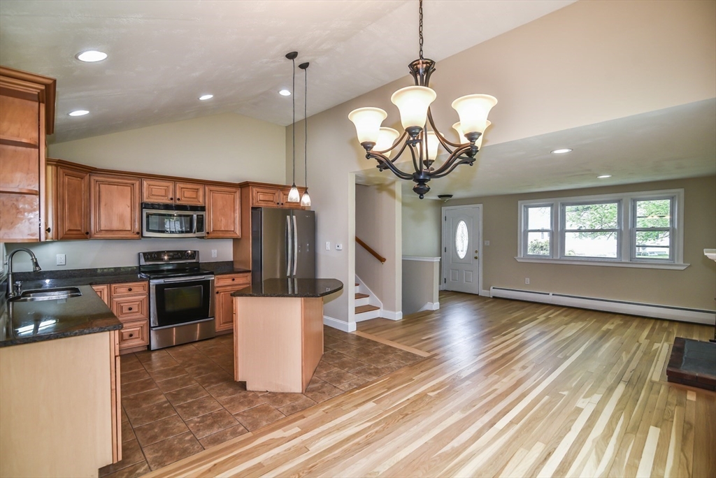 14 Centerville Dr