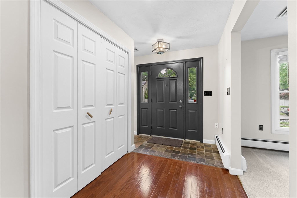 8 Diane Dr