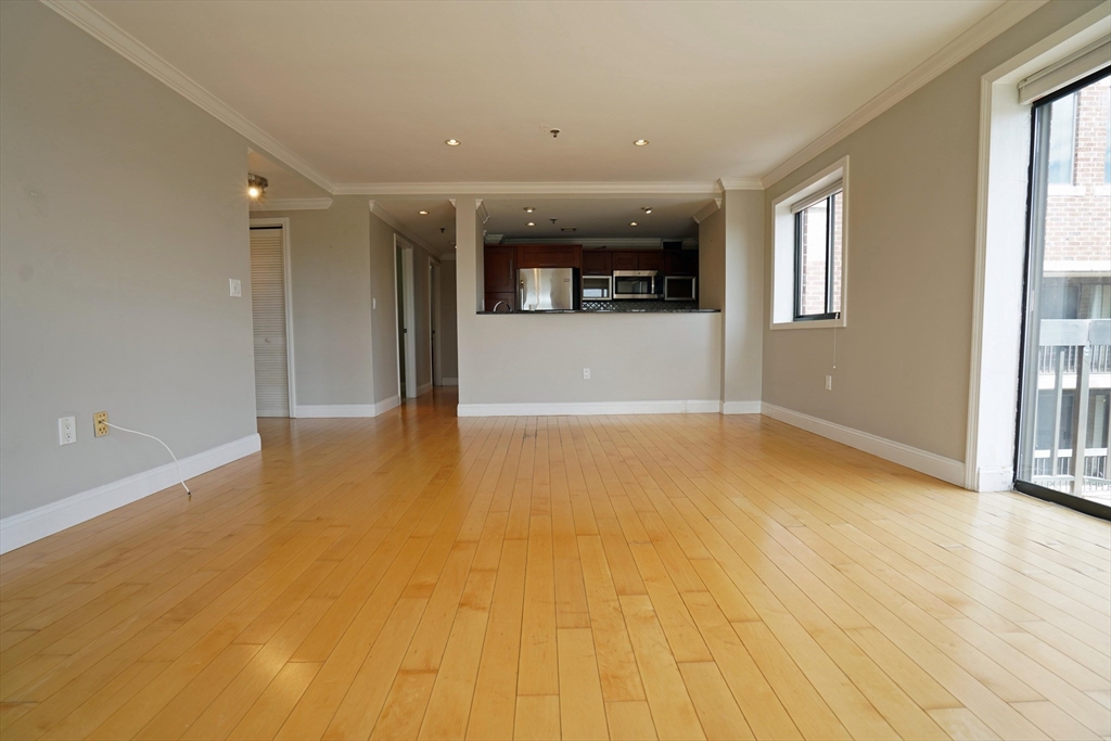 15 N Beacon St 1006