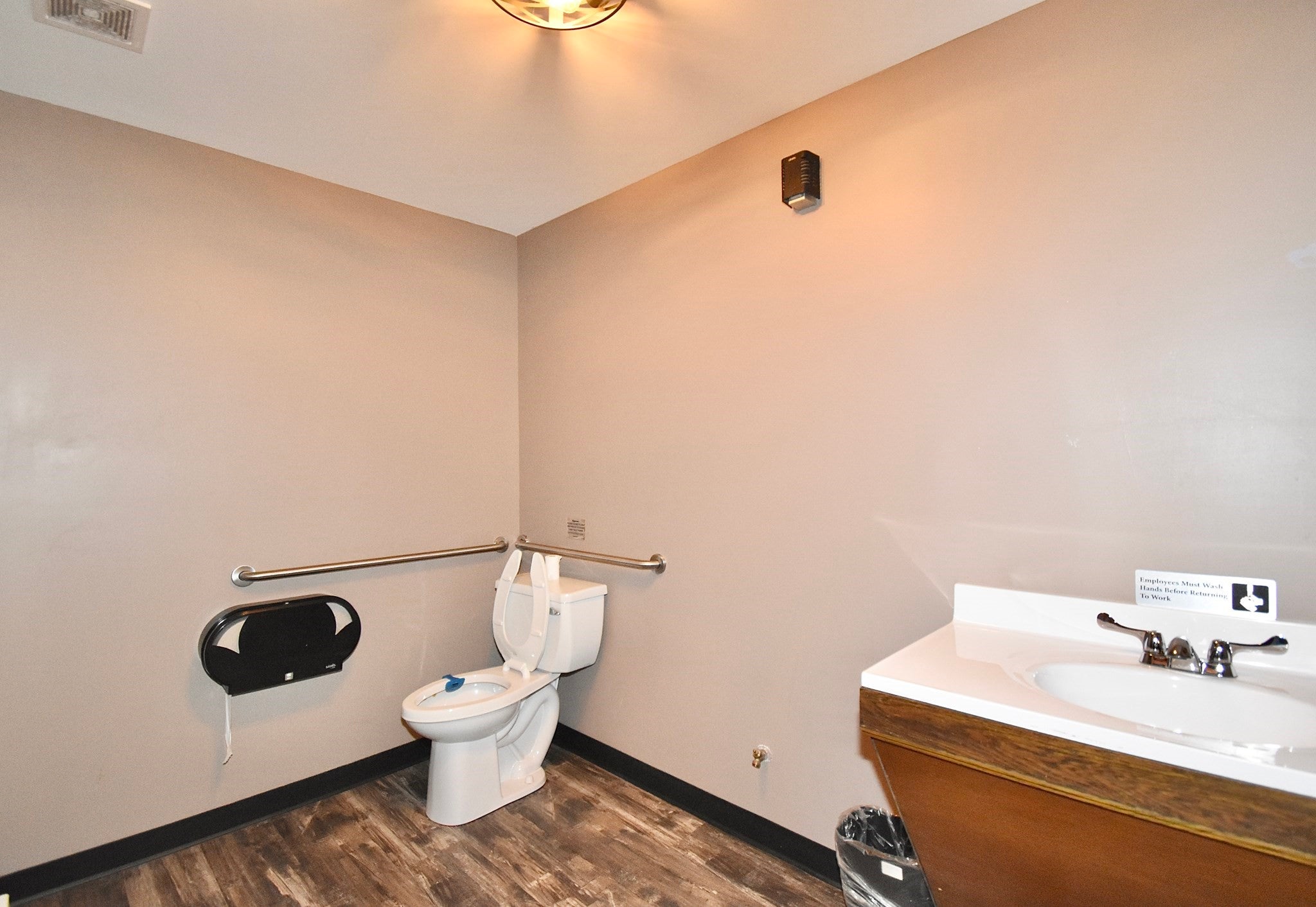 664-668 Page Blvd, Springfield, MA, 664-668 Page Blvd, Springfield, MA Photo #9