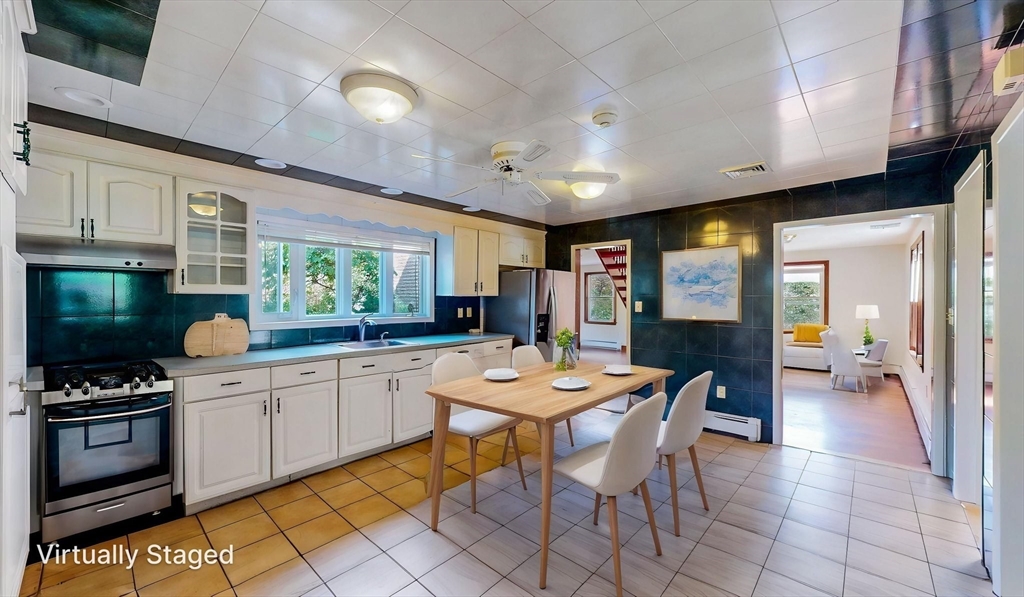 298 River St 298