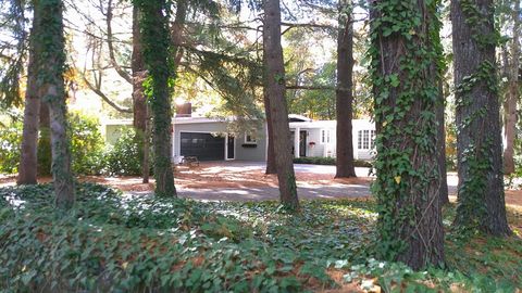 Photo of 21 Brackenbury Ln, Beverly, MA 01915 (MLS # 73504914)