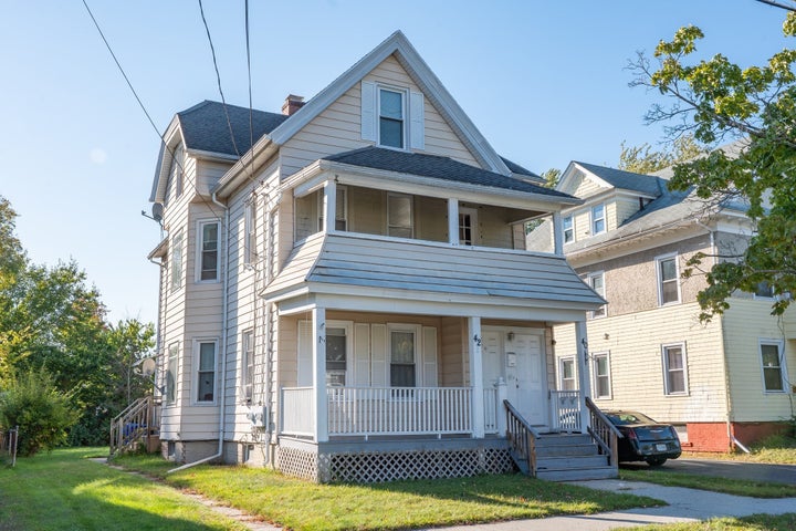 Photo 1 of 33 — 40 Belvidere Street 40, Springfield, MA 01108